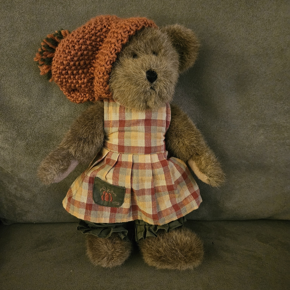Boyds Bears Hazel Q. Punkinbeary Plush Bear